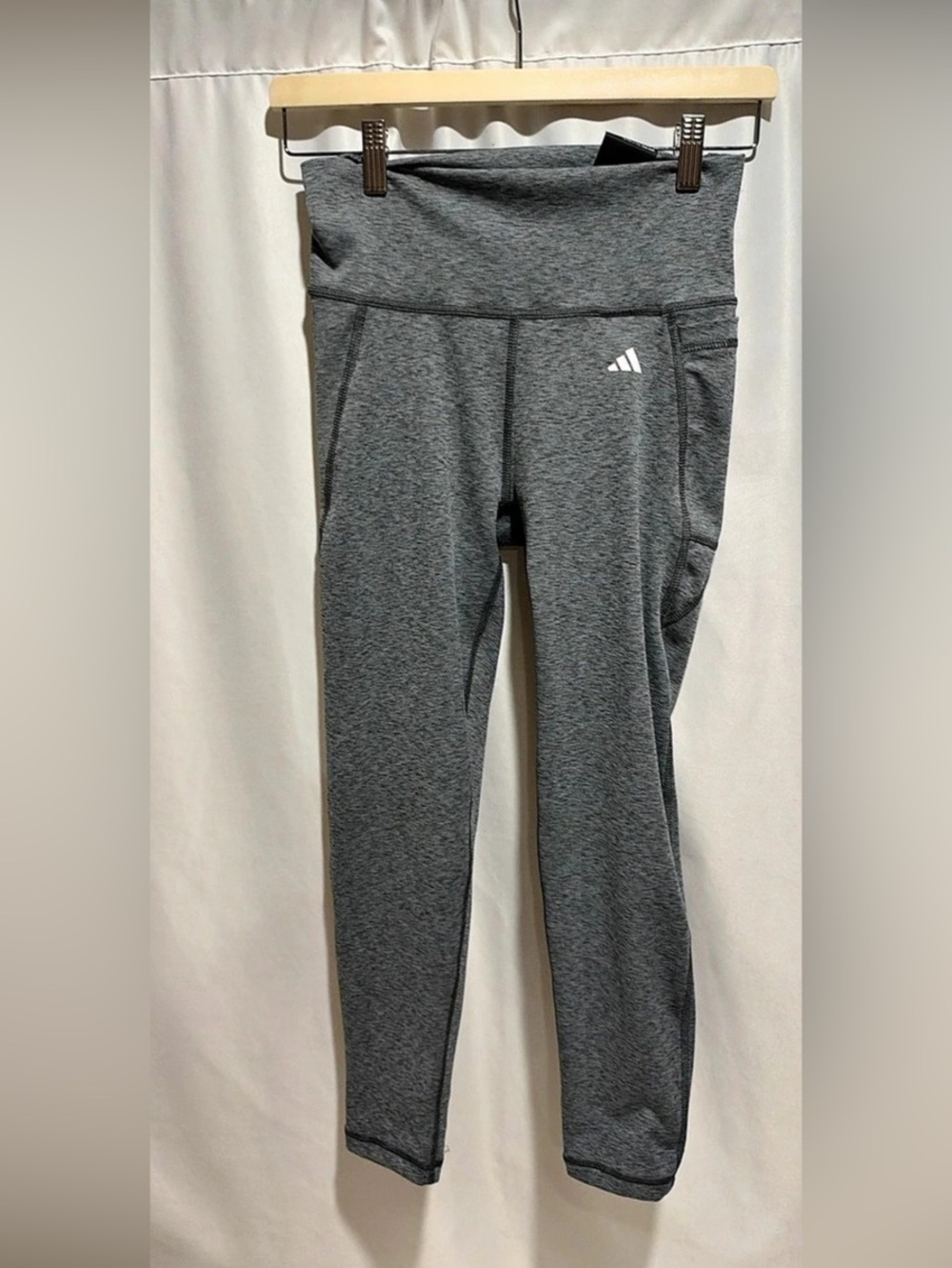 adidas Tight Fit High Rise 7/8 Style leggings